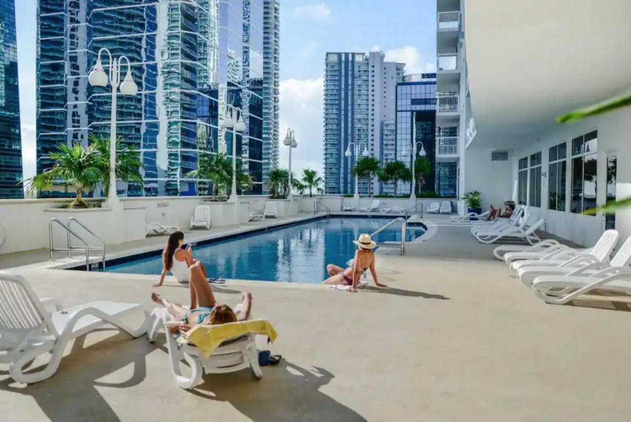 Modern 1 Bed In The Heart Of Brickell With Free Parking Apartment ไมอามี ภายนอก รูปภาพ