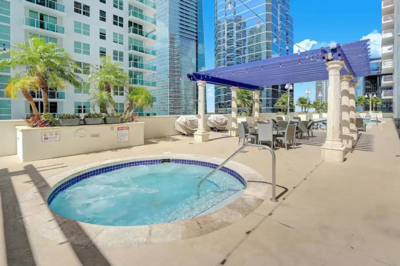 Modern 1 Bed In The Heart Of Brickell With Free Parking Apartment ไมอามี ภายนอก รูปภาพ