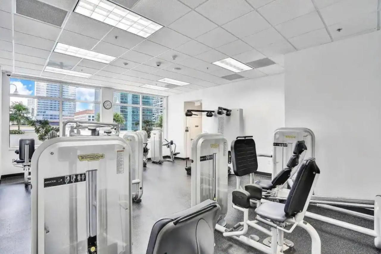 Modern 1 Bed In The Heart Of Brickell With Free Parking Apartment ไมอามี ภายนอก รูปภาพ