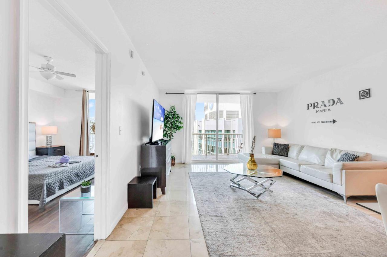 Modern 1 Bed In The Heart Of Brickell With Free Parking Apartment ไมอามี ภายนอก รูปภาพ