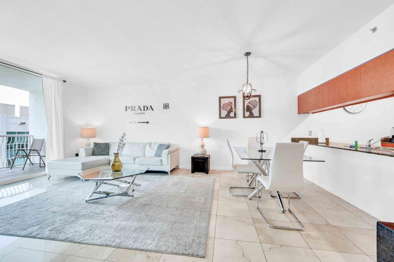 Modern 1 Bed In The Heart Of Brickell With Free Parking Apartment ไมอามี ภายนอก รูปภาพ